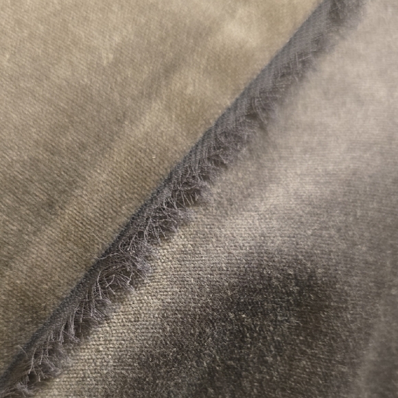 Sophisticated Gray Cropped Blazer with Tailored Silhouette - Picture 13 of 13